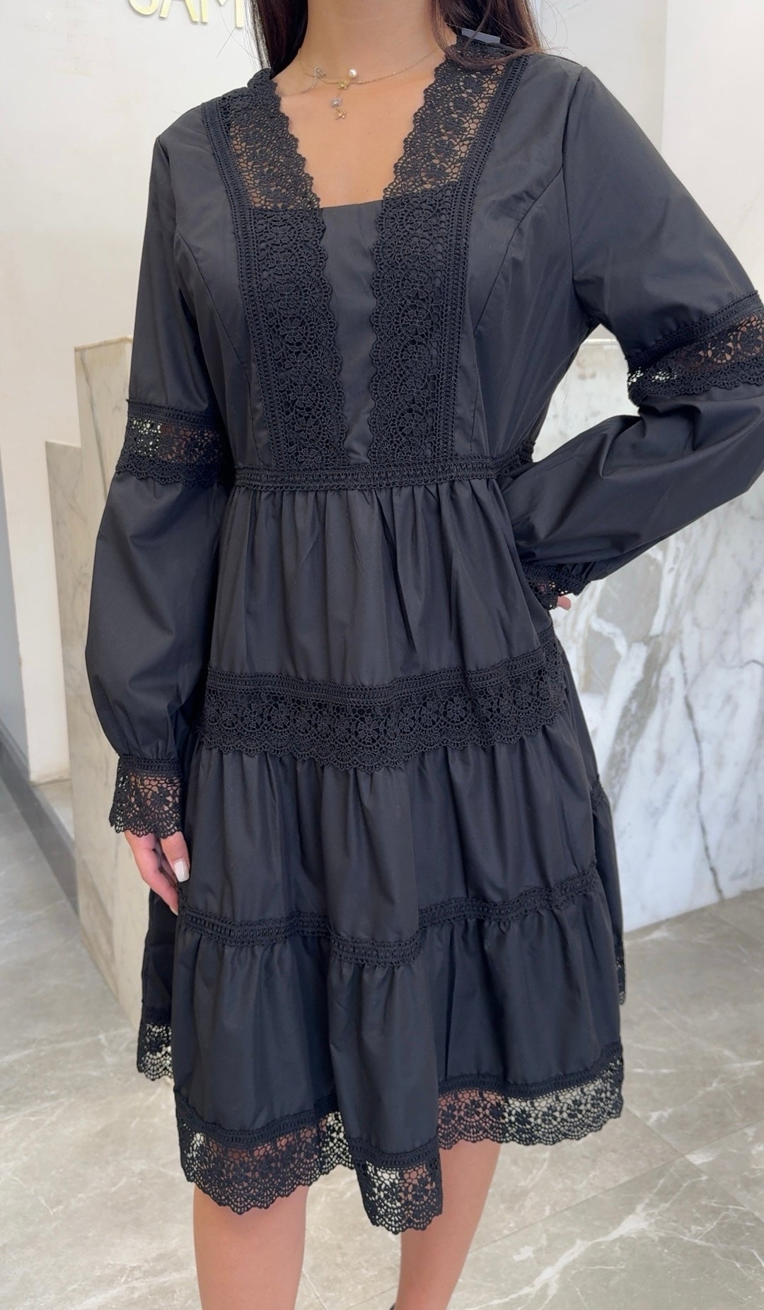 robe manche dentelle