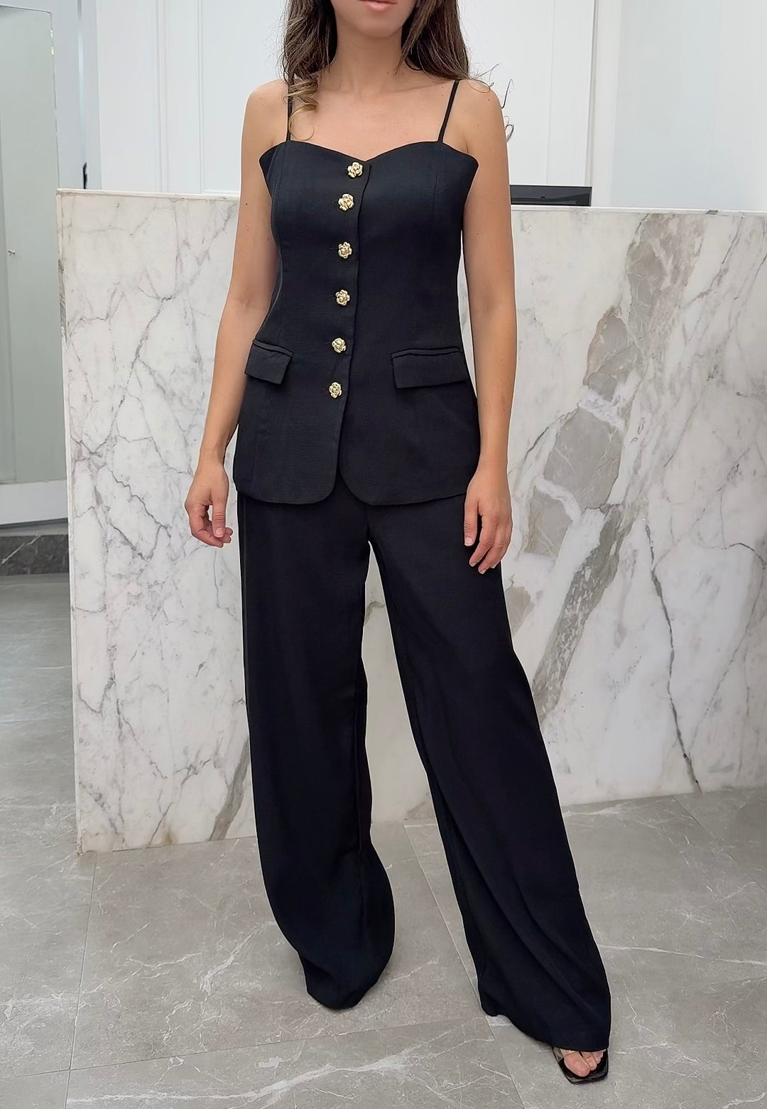 Ensemble bretelles boutons dorées noir