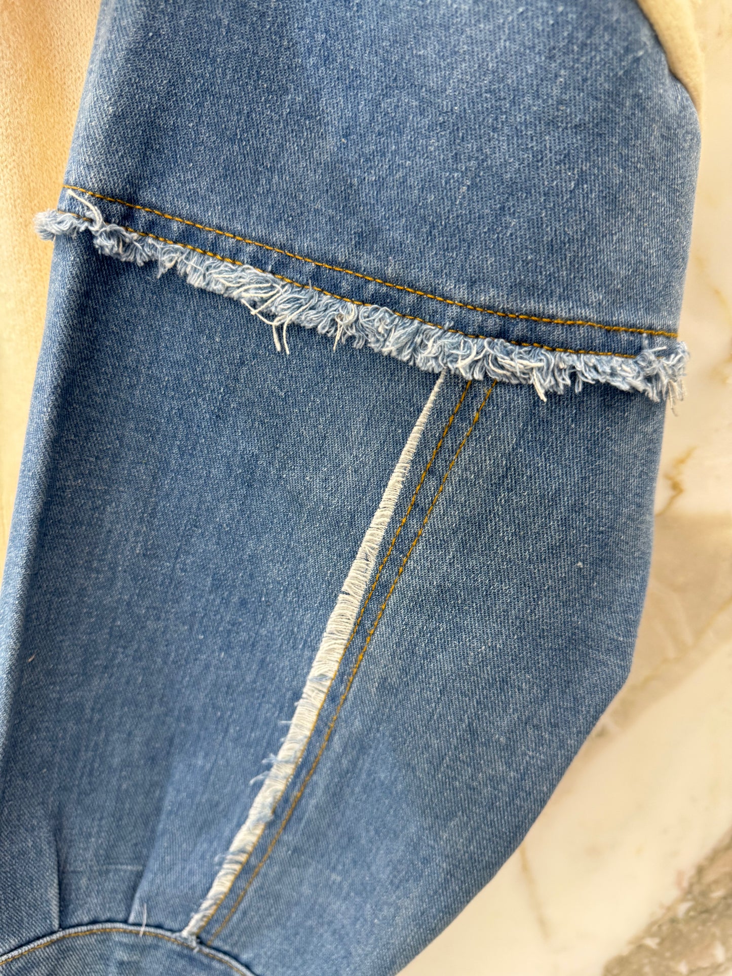 Pull bi-matière manches jean