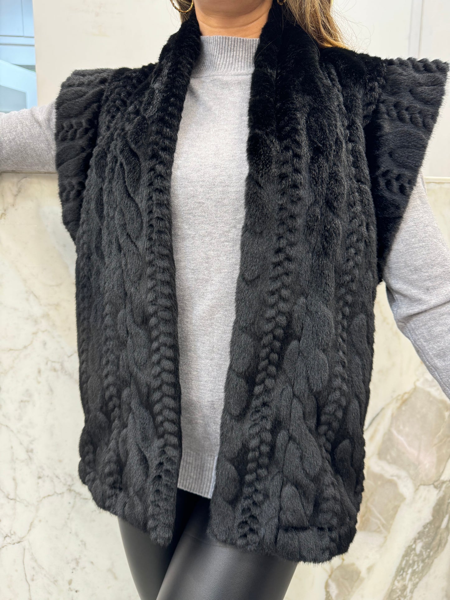 Gilet fourrure vegan torsadée